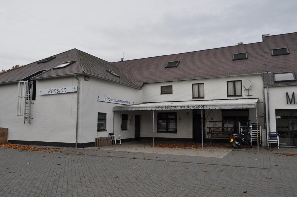 Sailcenter Limburg Hostel Kinrooi Exterior photo